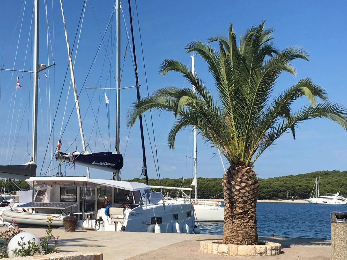 Mare Apartment Rogoznica  Bagian luar foto
